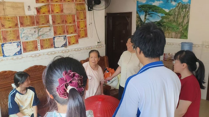 青春助力“百千万”|美加墨世界杯官方网站青衿星火突击队赴阳山县江英镇开展暑期“三下乡”实践活动